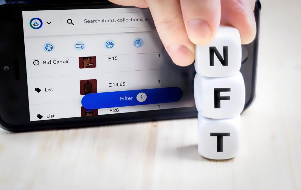 nft-bots-hand-with-dice